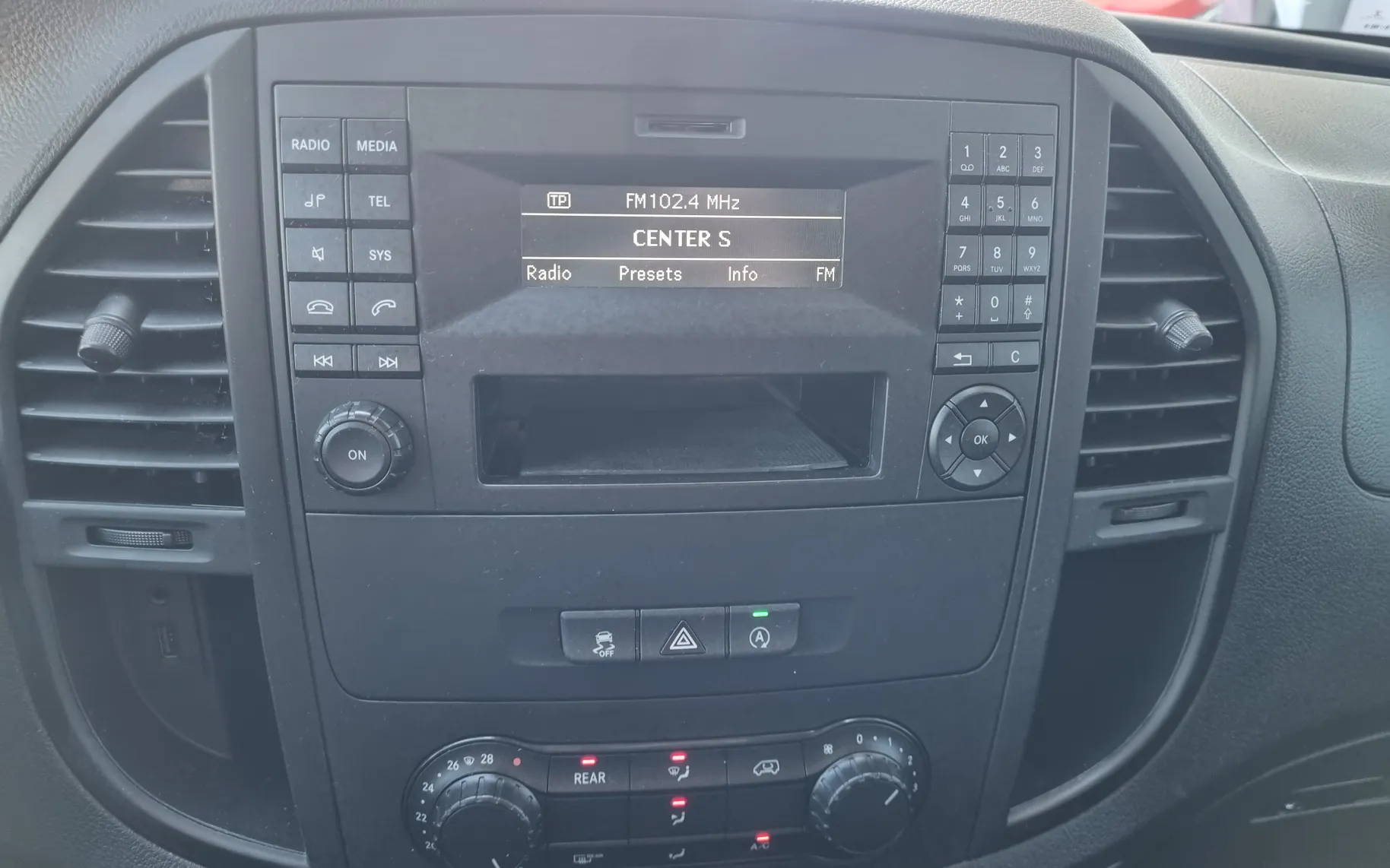 Zunanja slika - Mercedes-Benz Vito - Tourer 114 CDI - 8 SEDEŽEV + KLJUKA + SLOVENSKI - 17