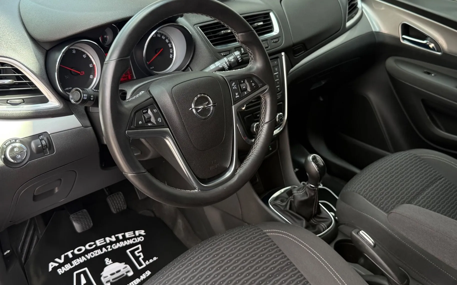 Notranja slika - Opel Mokka - 1.6 CDTI-160.000km-XENON+LED-LIZING ZA TUJCE-... - 9