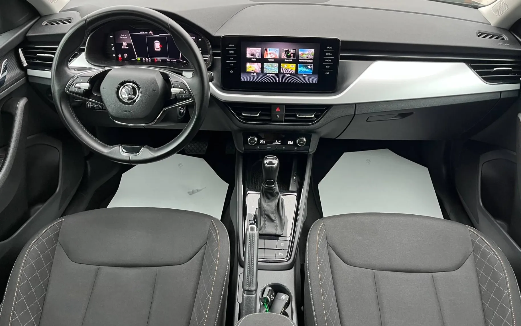 Notranja slika - Škoda Kamiq - 1.6 TDI Ambition 1.LASTNICA-LED-NAVI-ODLIČNA - 7