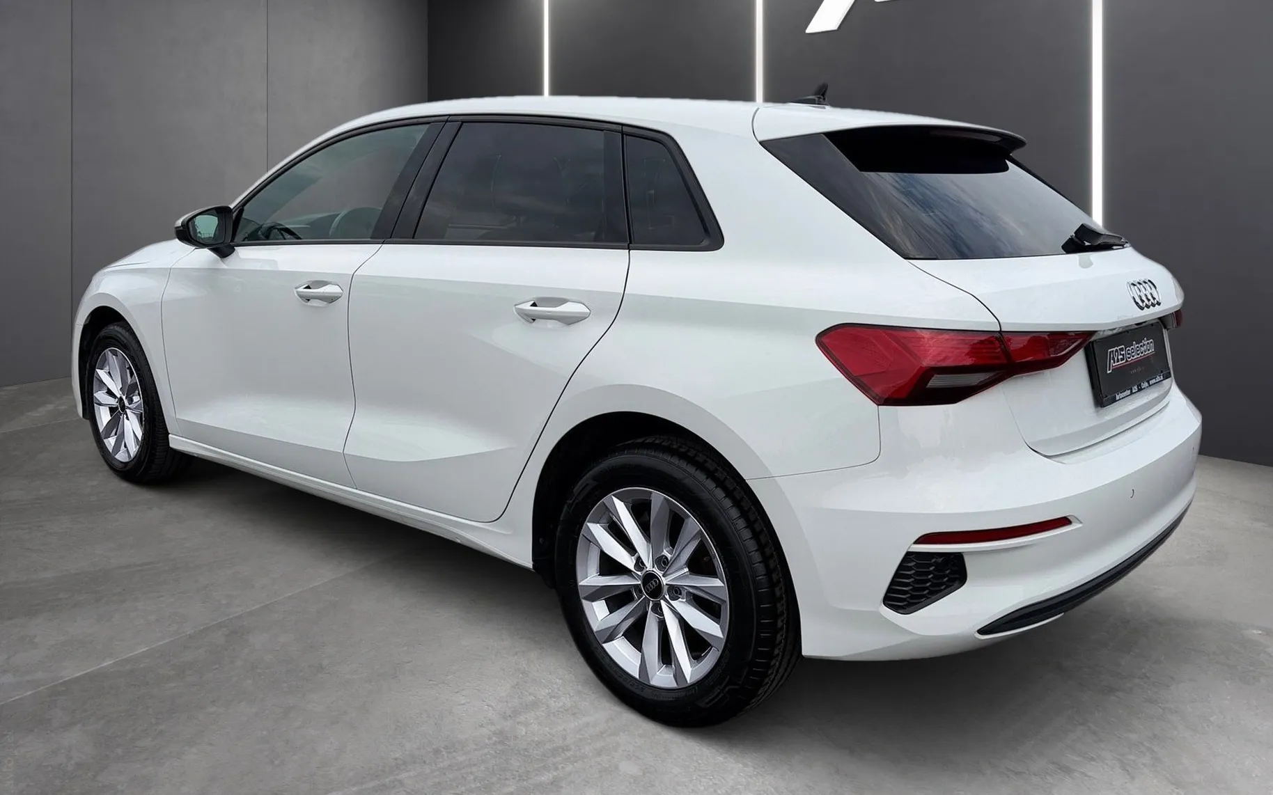 Zunanja slika - Audi A3 - Sportback 30 TDI S Tronic-LED-ACC-PDC-Vzv.Kamera.. - 4