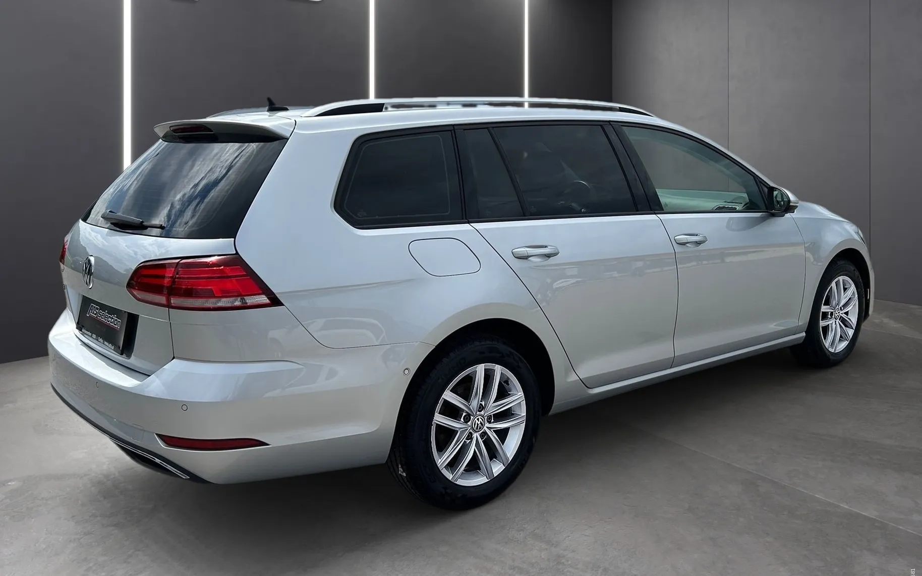 Zunanja slika - Volkswagen Golf Variant - 2.0 TDI Comfortline DSG + kamera - 3