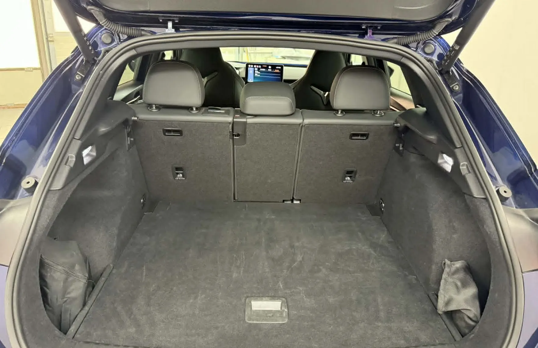 Zunanja slika - Cupra Terramar - 1.5 eTSI DSG.NEMŠKI.KAMERA.LED.NAVI.ACC.GRE.SED - 13