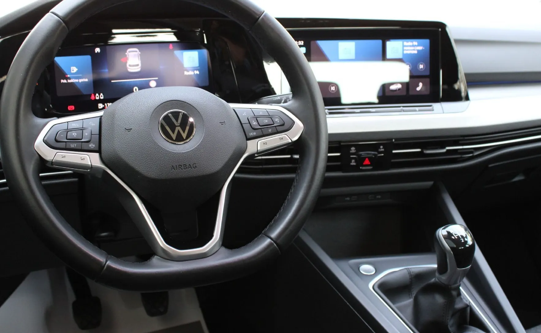 Zunanja slika - Volkswagen Golf - 2.0 TDI BUSINESS 85  115  LED NAVI ALU PDC KAMERA - 17