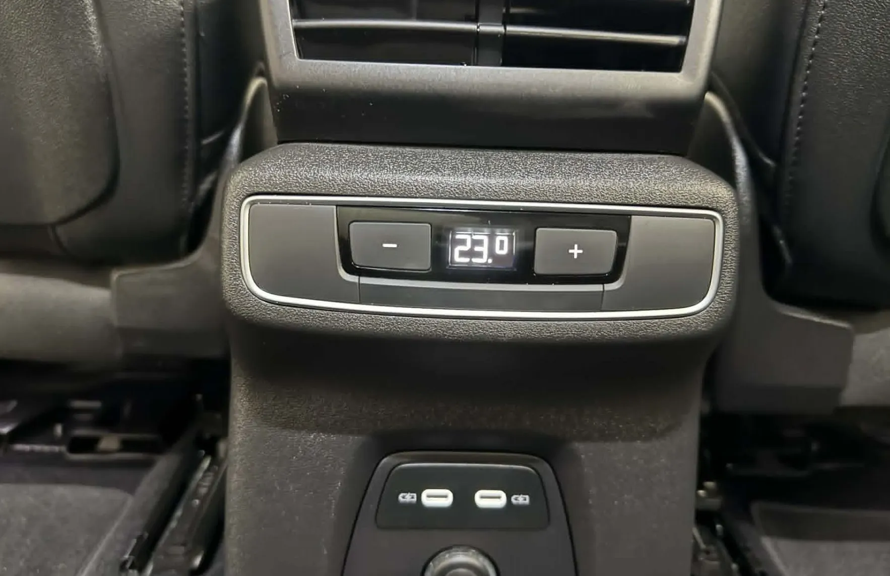 Zunanja slika - Audi Q4 - e-tron 50 e-tron quattro S Line 220kw.KAMERA.LED.USNJE - 10