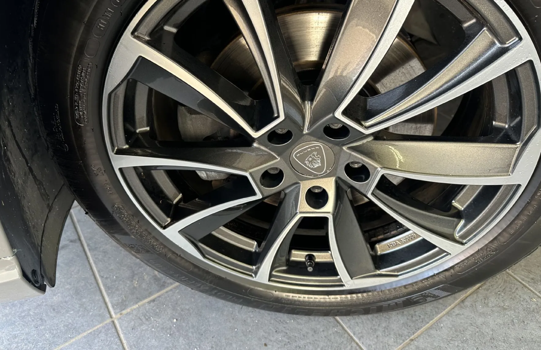 Zunanja slika - Hyundai Tucson - 4WD 1.6 T-GDI  Premium Avt.NEMŠKI+4ALU.KAMERA - 6