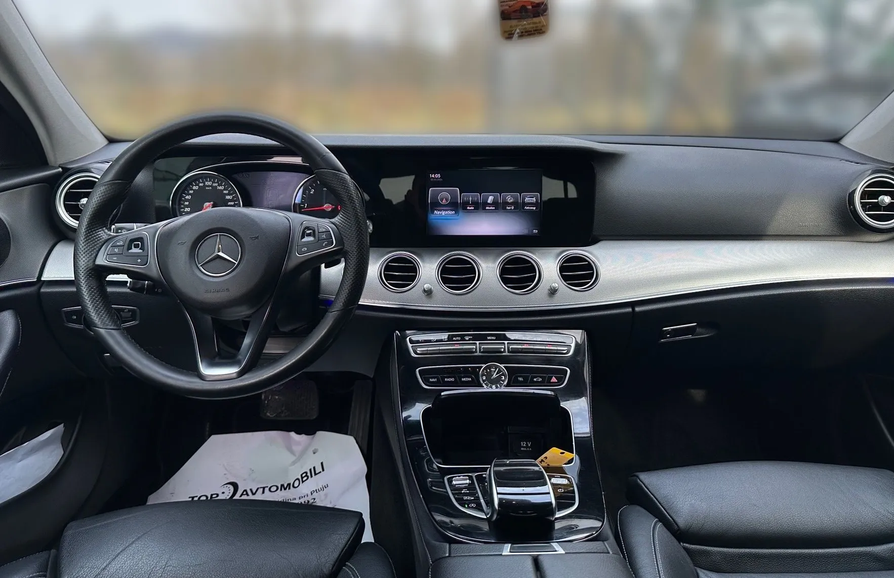 Zunanja slika - Mercedes-Benz E-Razred - E 220d FULL LED TEMPOMAT NAVI 360 KAMERA PDC - 20