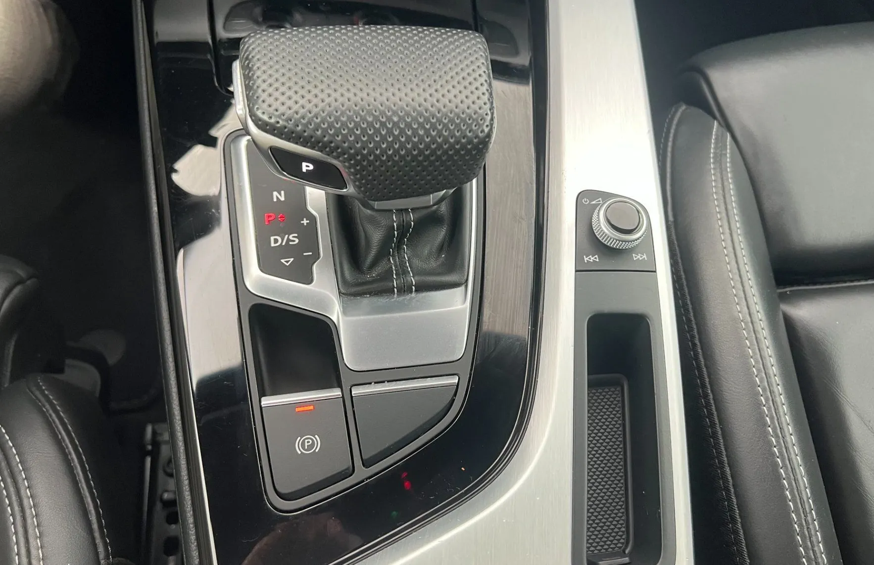 Zunanja slika - Audi A4 - Avant 30 TDI S line S tronic.KAMERA.NAVI.USNJE.LED. - 16