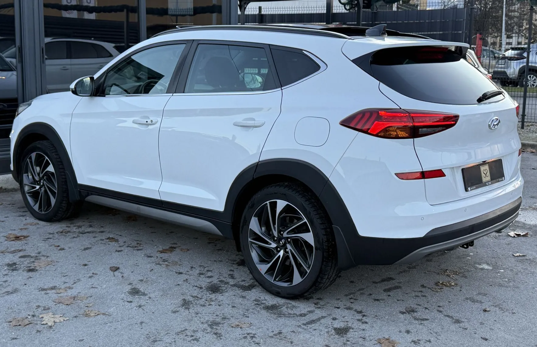 Zunanja slika - Hyundai Tucson - 1.6CRDI Premium Panorama-LED-Mkot-GrSed-NAV-Tem-DE - 5