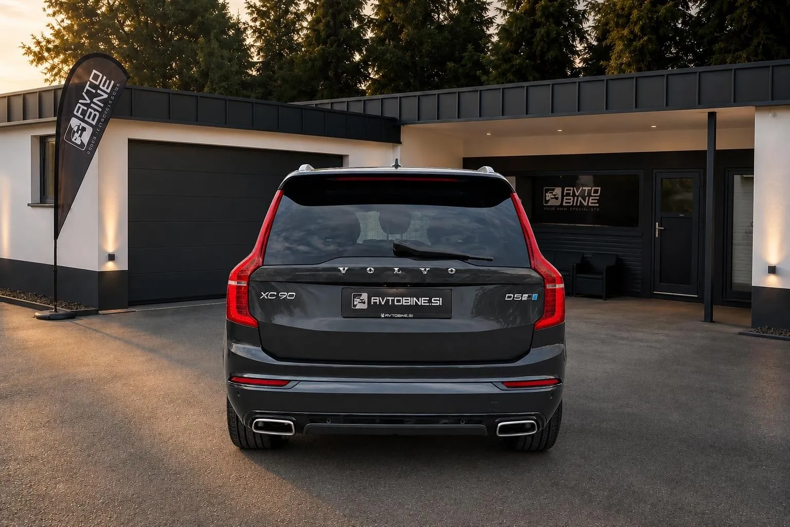 Notranja slika - Volvo XC90 - D5 AWD R-DESIGN•ZRAČNO•KLJUKA•LED•VIRTUAL•NAVI•360 - 7