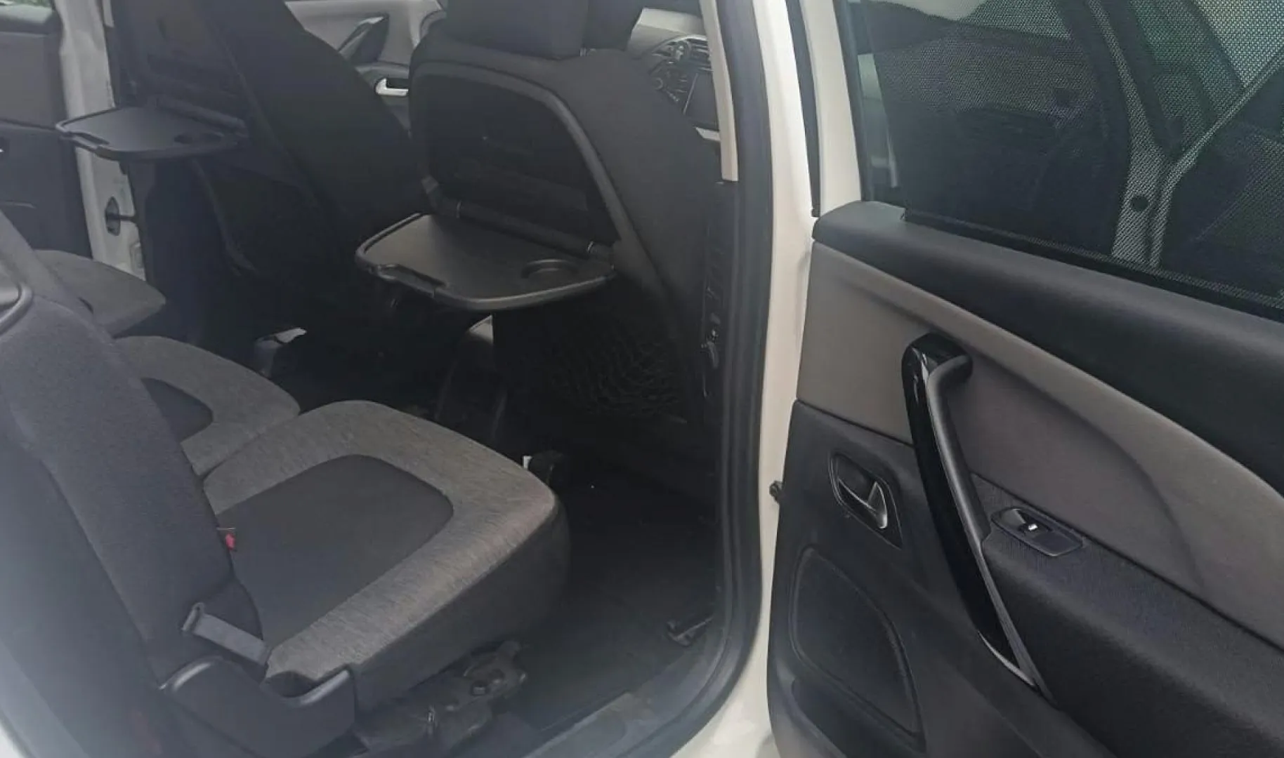 Notranja slika - Citroën C4 - Spacetourer BlueHDi 130 S&S Feel - 5