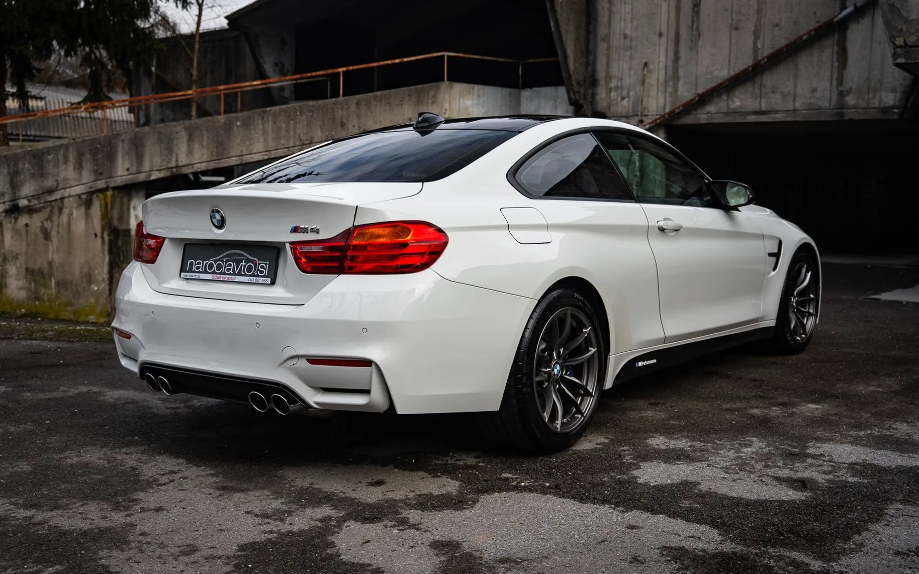 Zunanja slika - BMW M4 - Harman Kardon - LED - Alcantara - Headup - 7