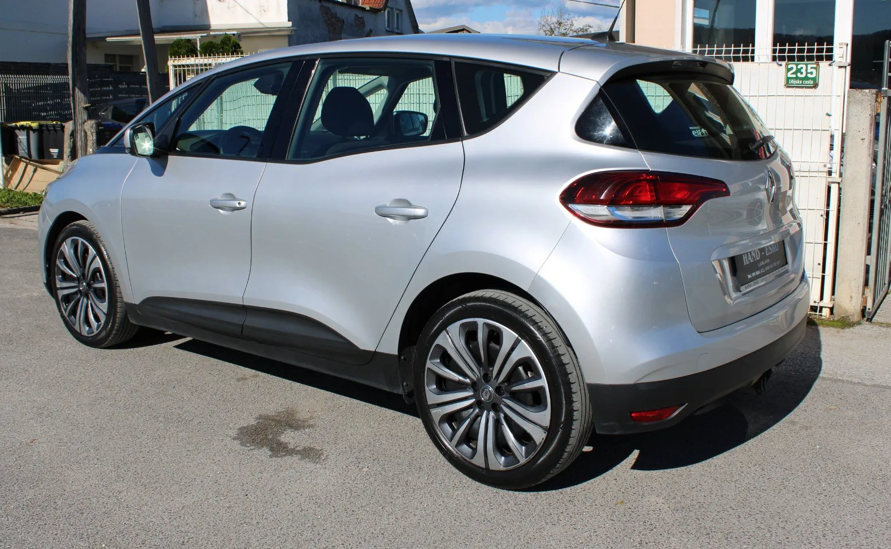 Zunanja slika - Renault Scénic - Scenic dCi 110 - 9