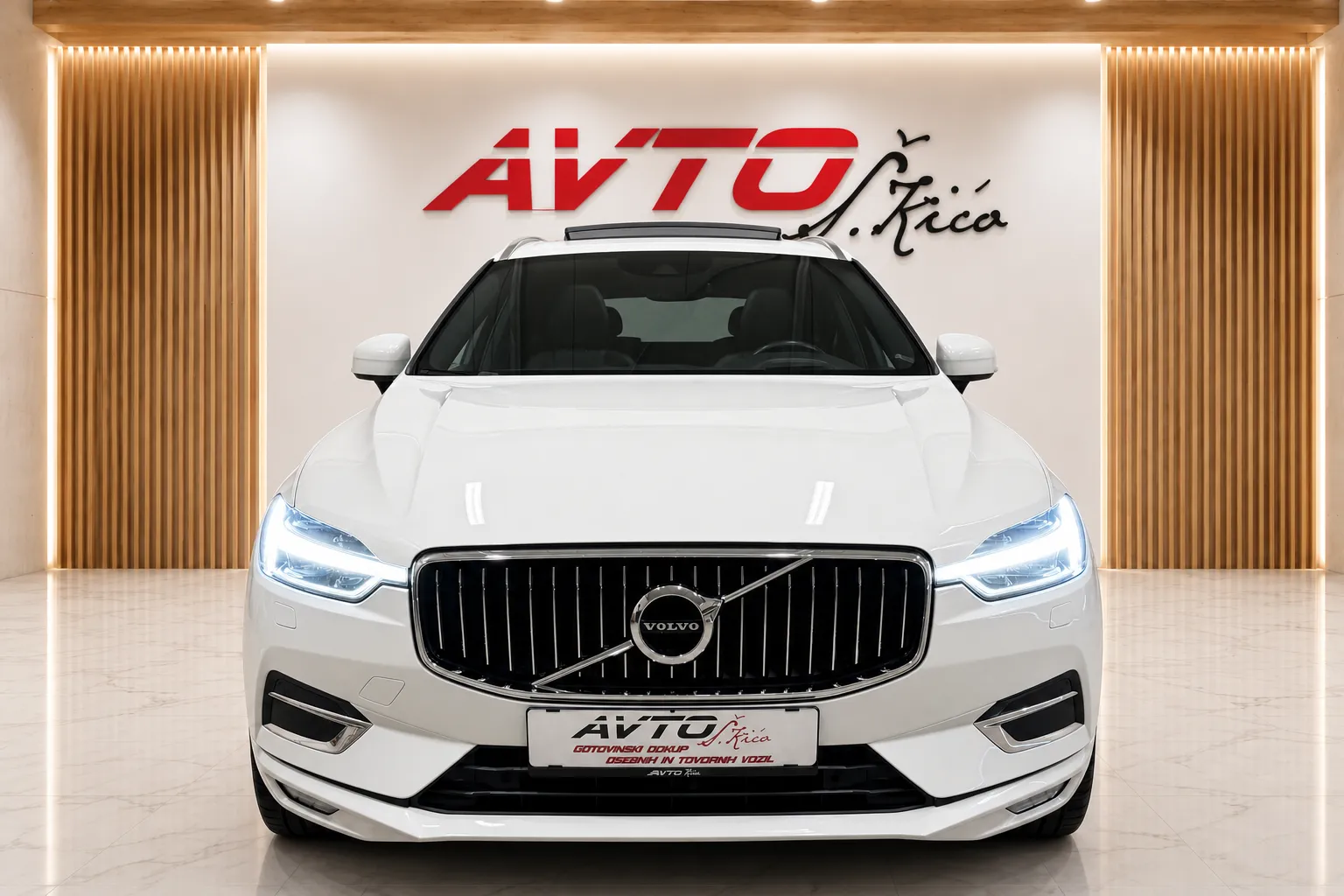 Notranja slika - Volvo XC60 - D4 4X4-INSCRIPTION-VIRTUAL-PANORAMA-KAMERA-HEAD UP - 7