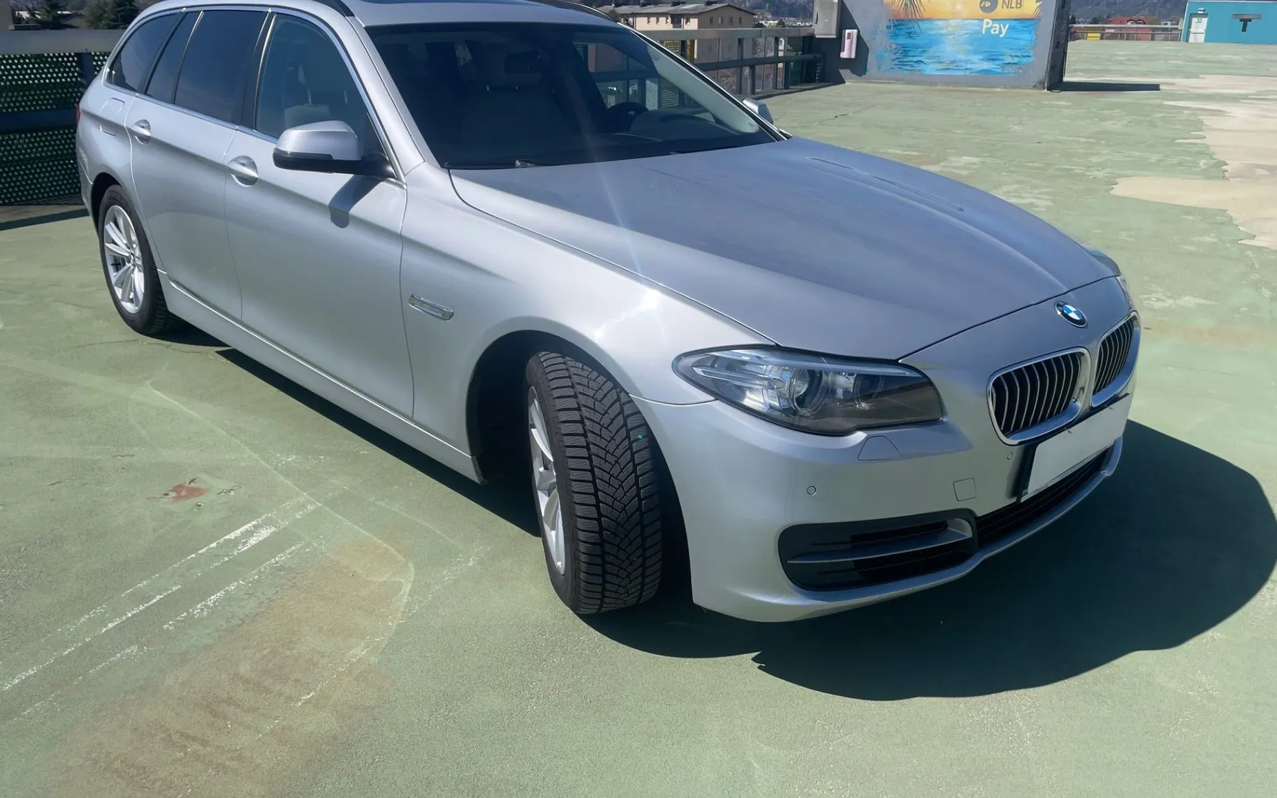 Zunanja slika - BMW Serija 5 - Touring: 520d touring XSENON.NAVI.2XPDC.PANORAMA.TEMPOMA - 2