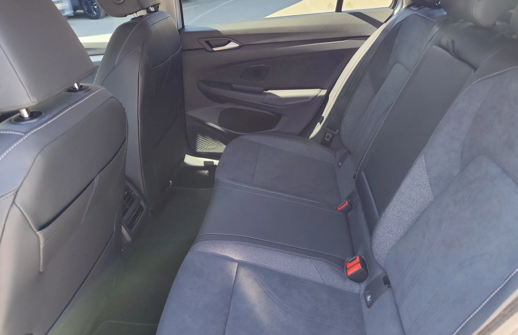 Zunanja slika - Volkswagen Golf - Variant 1.5 TSI 4All - 7