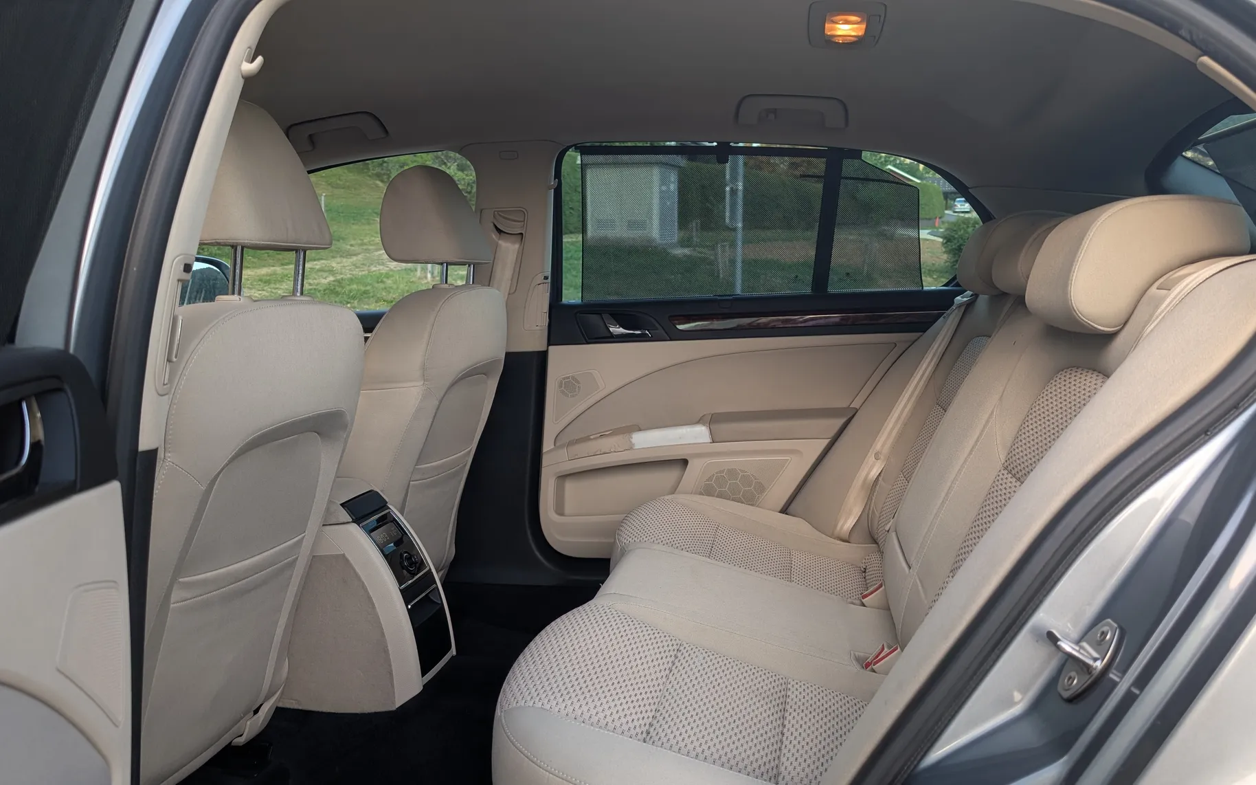 Notranja slika - Škoda Superb - Škoda  Elegance 1.8 TSI - 9