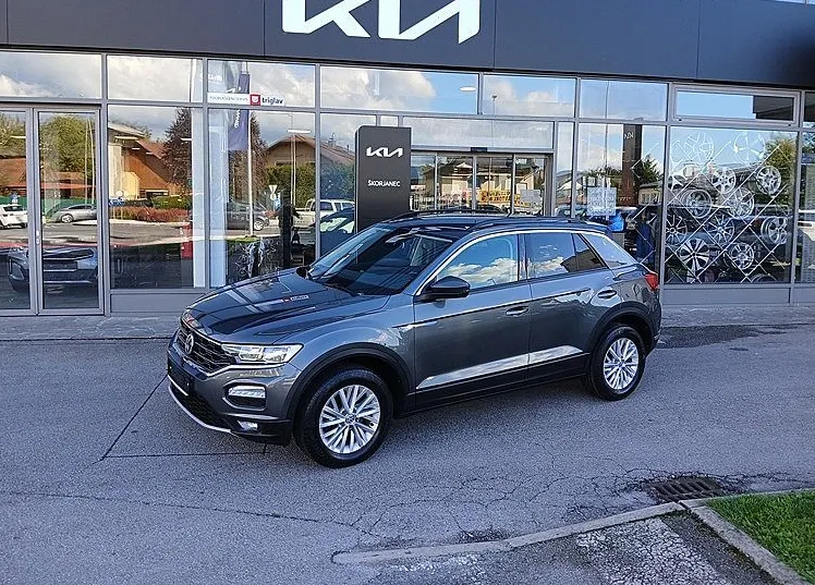 Zunanja slika - VW T-Roc - 1.6 TDI Style 85  115  SLOVENSKI super avto - 1