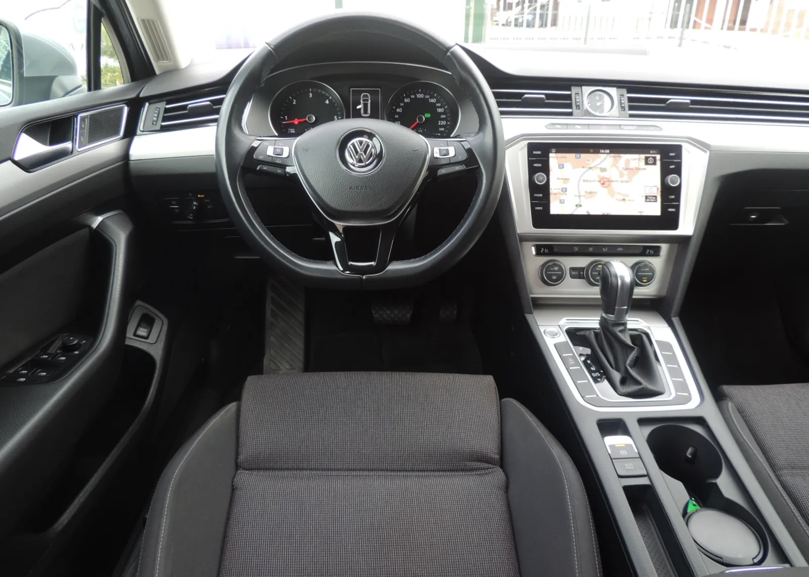 Zunanja slika - Volkswagen Passat - 1.6/TDI/ AUT./ Comfortline - 7