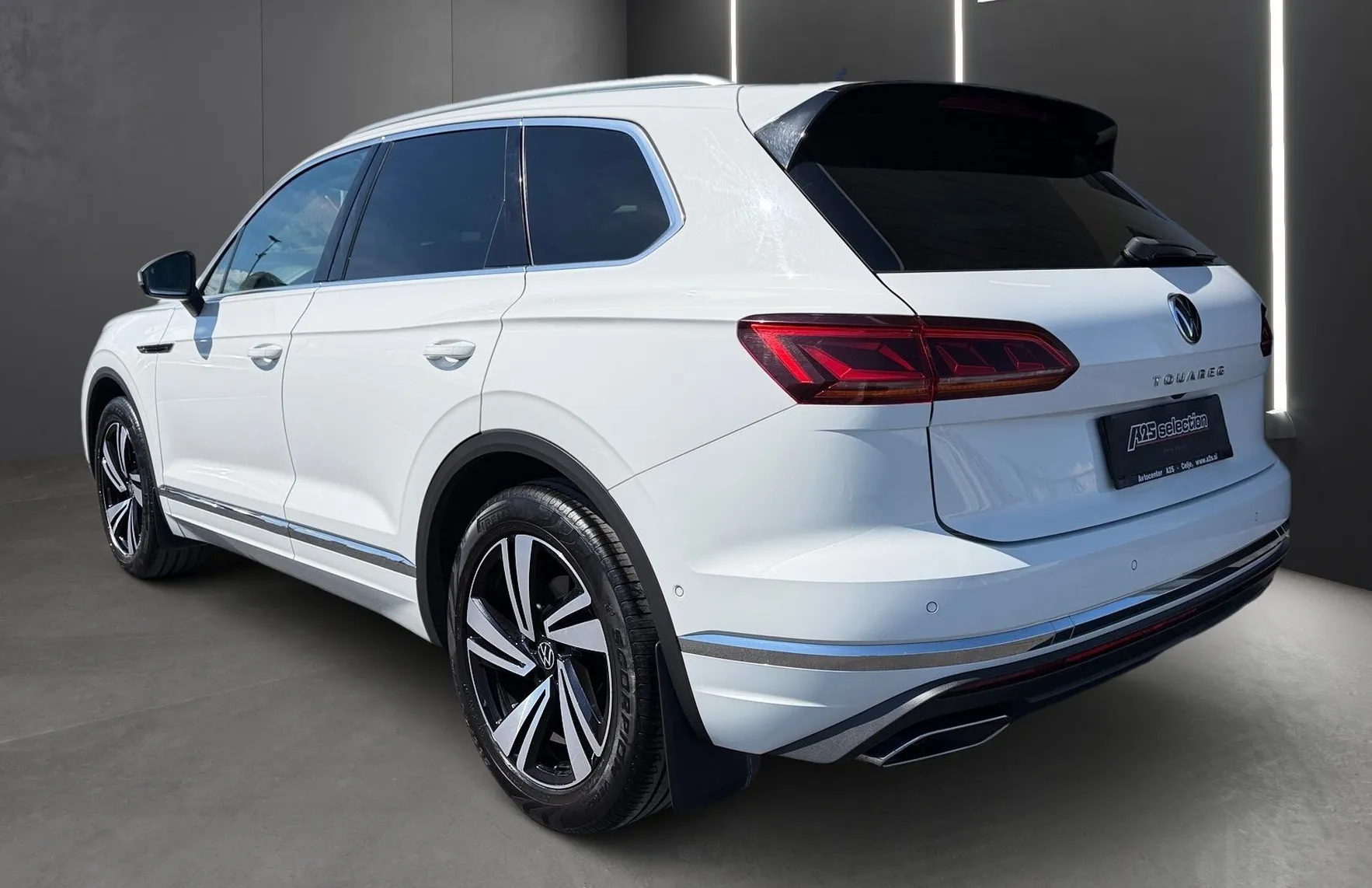 Zunanja slika - VW Touareg - 4motion V6 TDI Elegance Tiptronic-Slovensko vozilo - 4