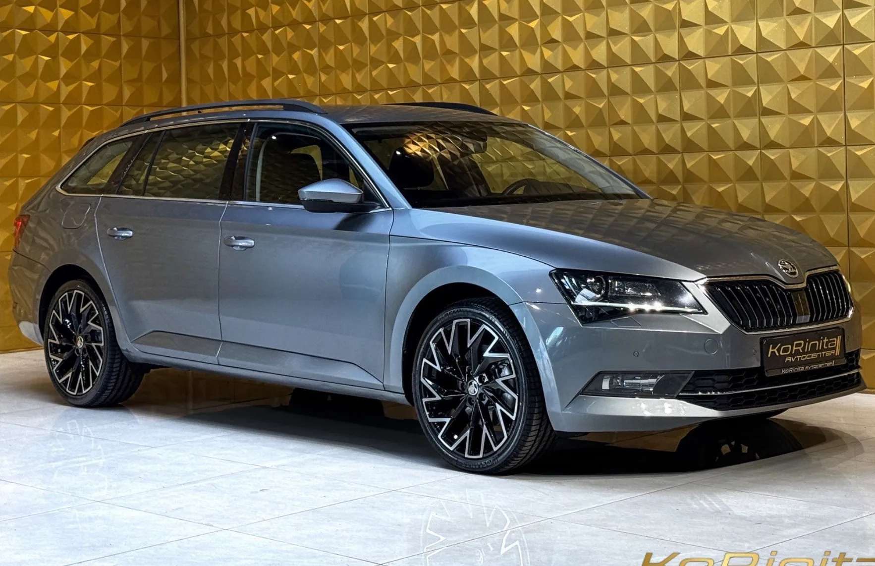 Zunanja slika - Škoda Superb - 2.0 TDI 4X4-MEMORY-GRETJE-Bi XENON - 1