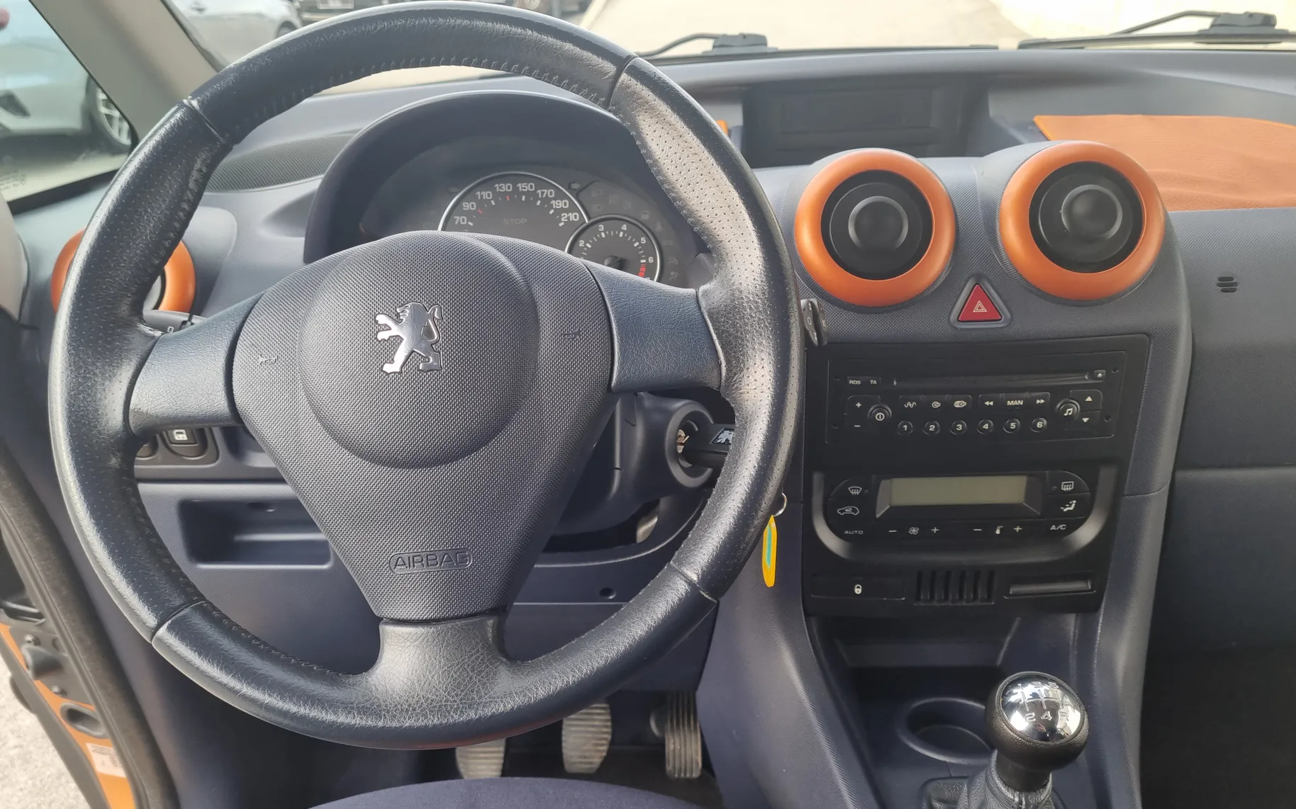 Zunanja slika - Peugeot 1007 - Style 1.4 98964 KM. AVT.KLIMA.2XEL. DRSNA VRATA - 10