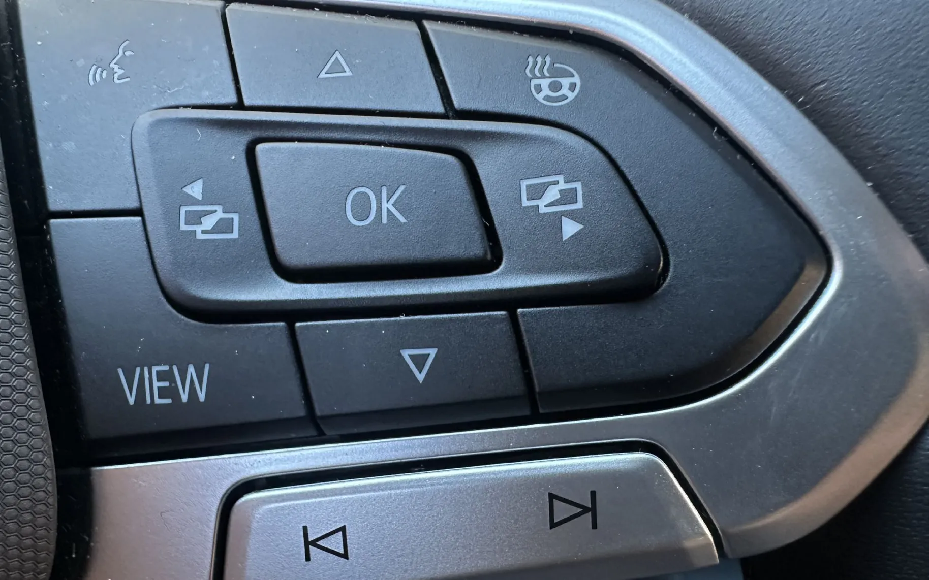 Zunanja slika - Volkswagen Tiguan - 1.5 eTSI DSGLife 96kW.NEMŠKI.KAMERA.LED.ACC.KLJUKA - 2