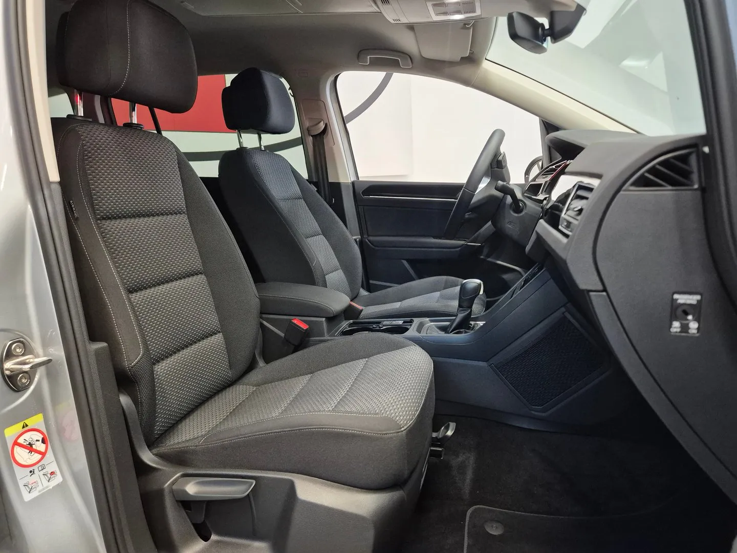 Zunanja slika - Volkswagen Touran - R-Line Edition 1.5 TSI DSG - 10