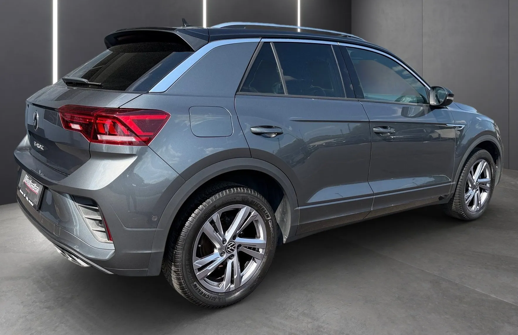 Zunanja slika - VW T-Roc - 1.0 TSI BMT R-Line-Masaža-ACC-PDC-Kamera-IQ Light - 3