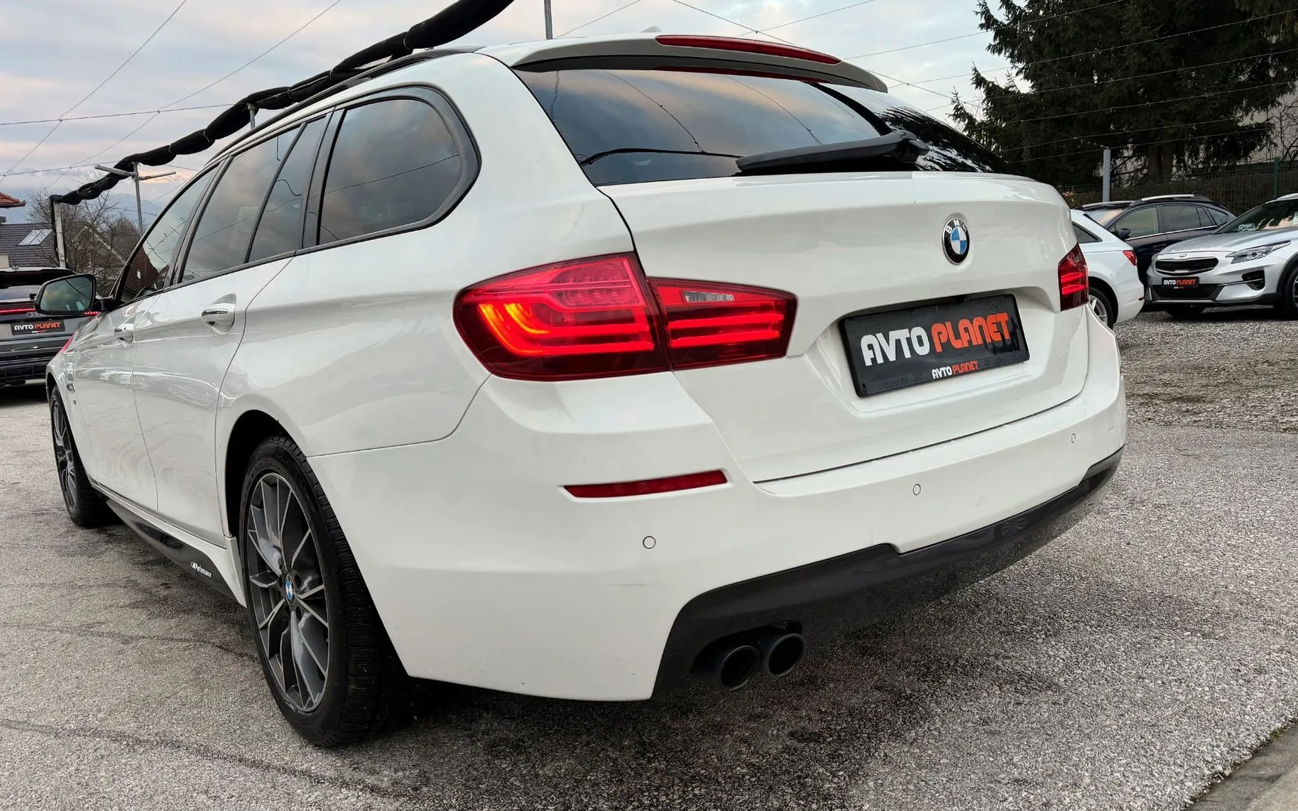 Zunanja slika - BMW Serija 5 - Touring: 530d xDrive M SPORT SLO 1.LASTNIK FULL LED ACC - 4