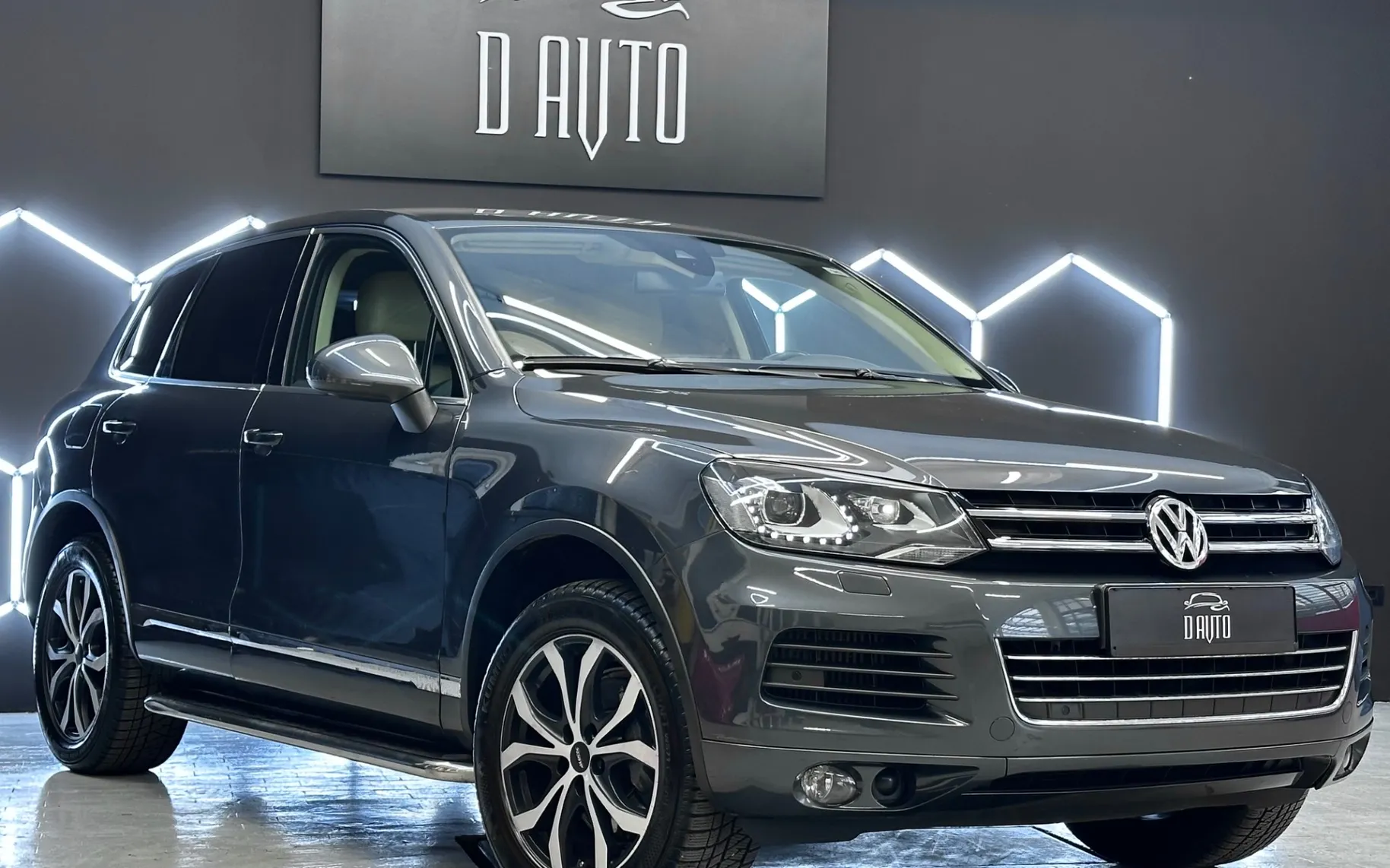 Zunanja slika - VW Touareg - 3.0 V6 TDI Tiptronic - ZRAČNO-XENON-NAVI-MEMORY….. - 3