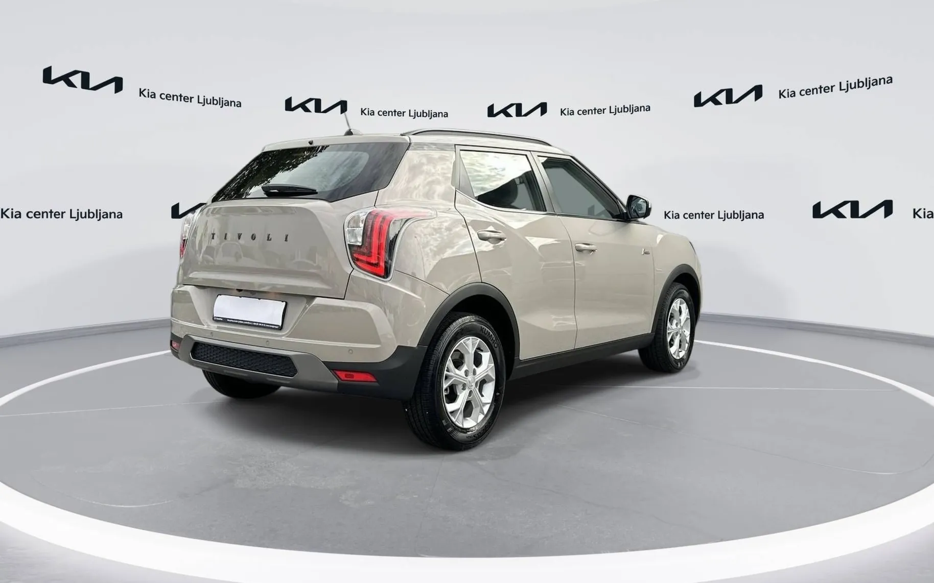 Zunanja slika - SsangYong Tivoli - 1.5 T-GDi Fresh 2WD M T... - 5