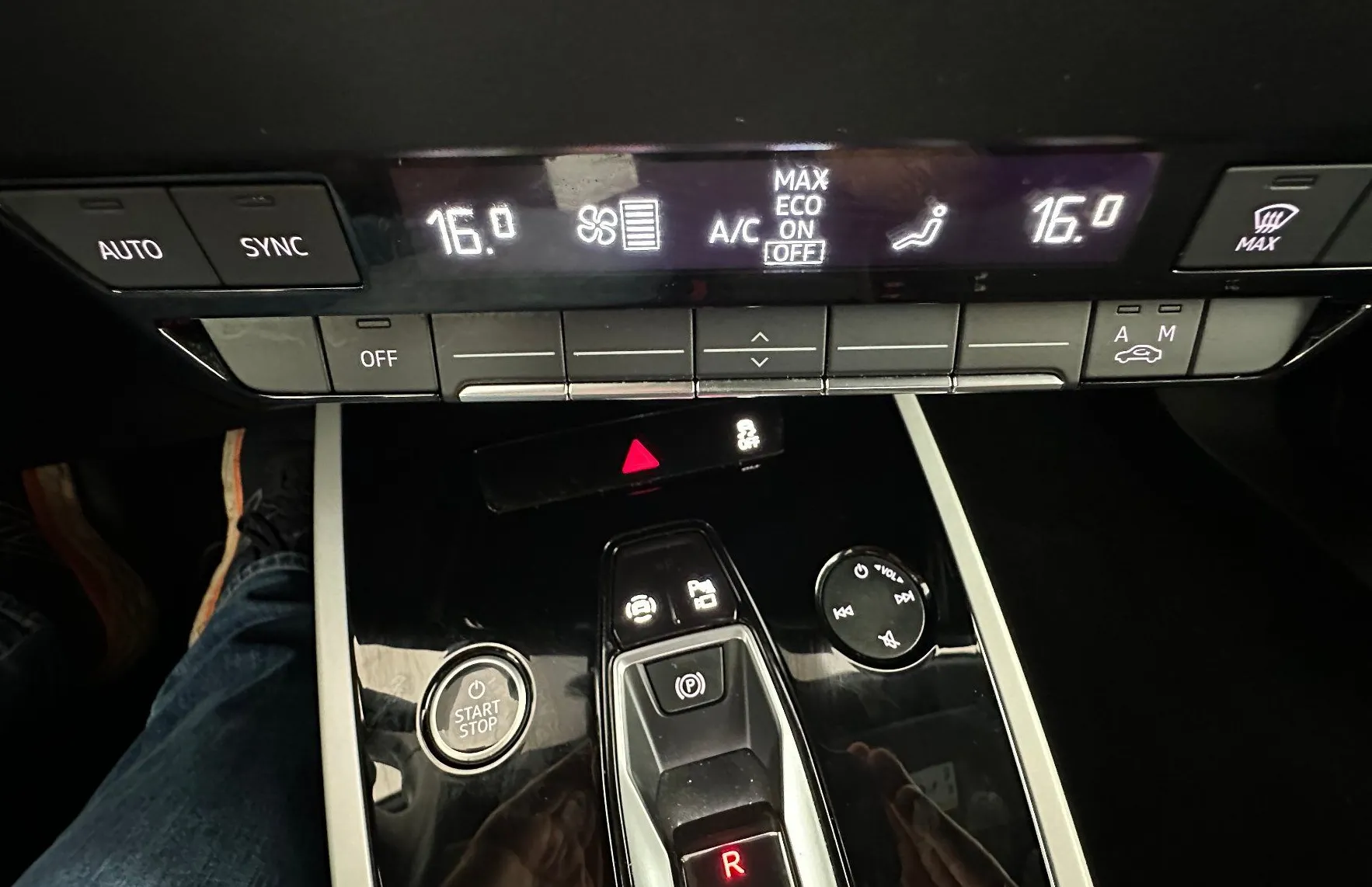 Zunanja slika - Audi Q4 - e-tron  45 e-tron quattro.NEMŠKI+4ALU.KAMERA.LED.NAVI - 7