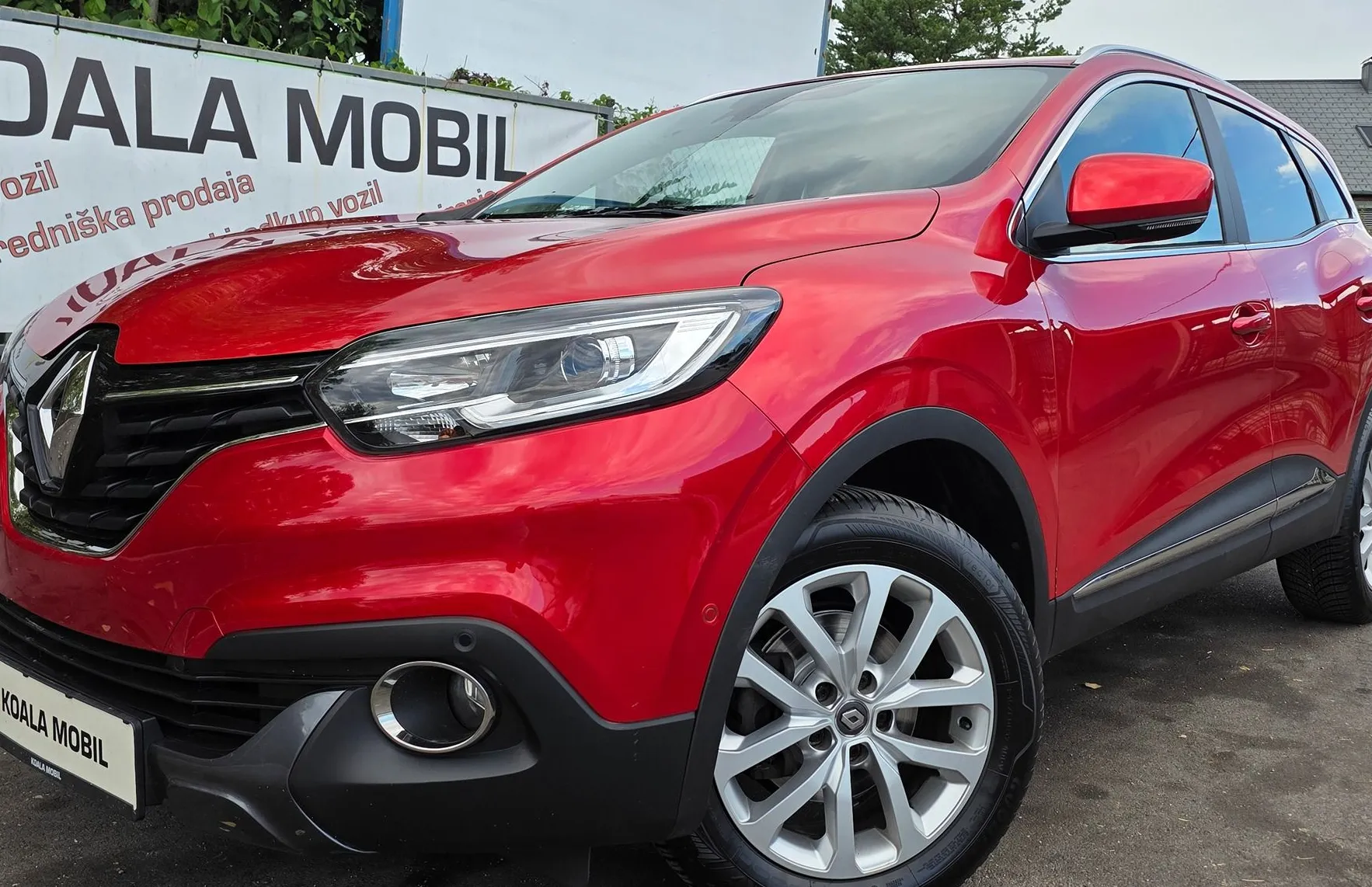 Zunanja slika - Renault Kadjar - dCi 110 BOSE LED-NAVI-KAMERA-NAVI-ALU-VIRUTAL - 18