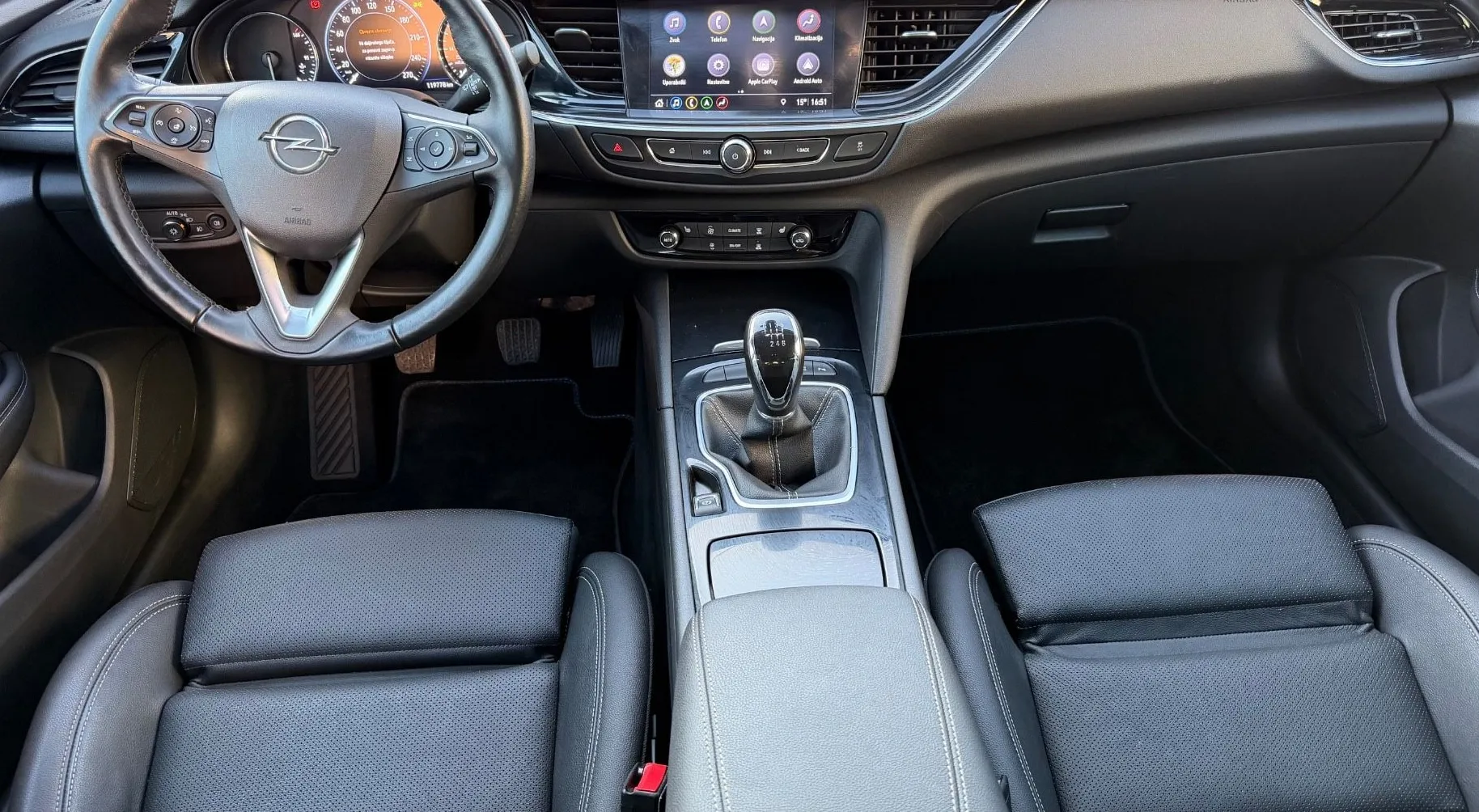 Notranja slika - Opel Insignia - 1.6 CDTI - 12