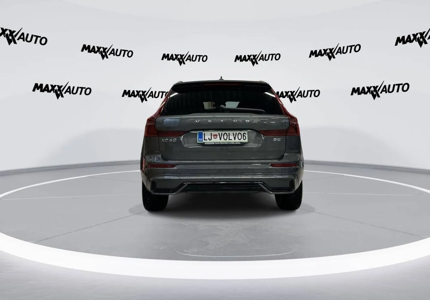 Zunanja slika - Volvo XC60 - B5 P AWD Plus Dark... - 6
