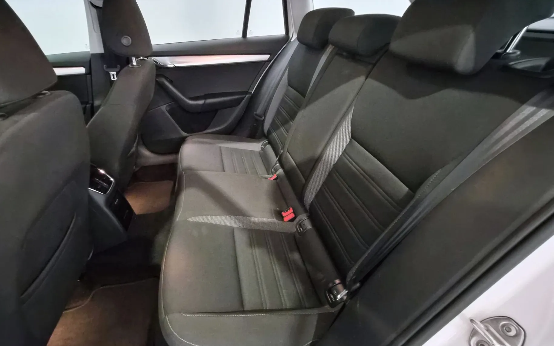 Zunanja slika - Škoda Octavia - Combi 1,6 TDI Ambition - 15