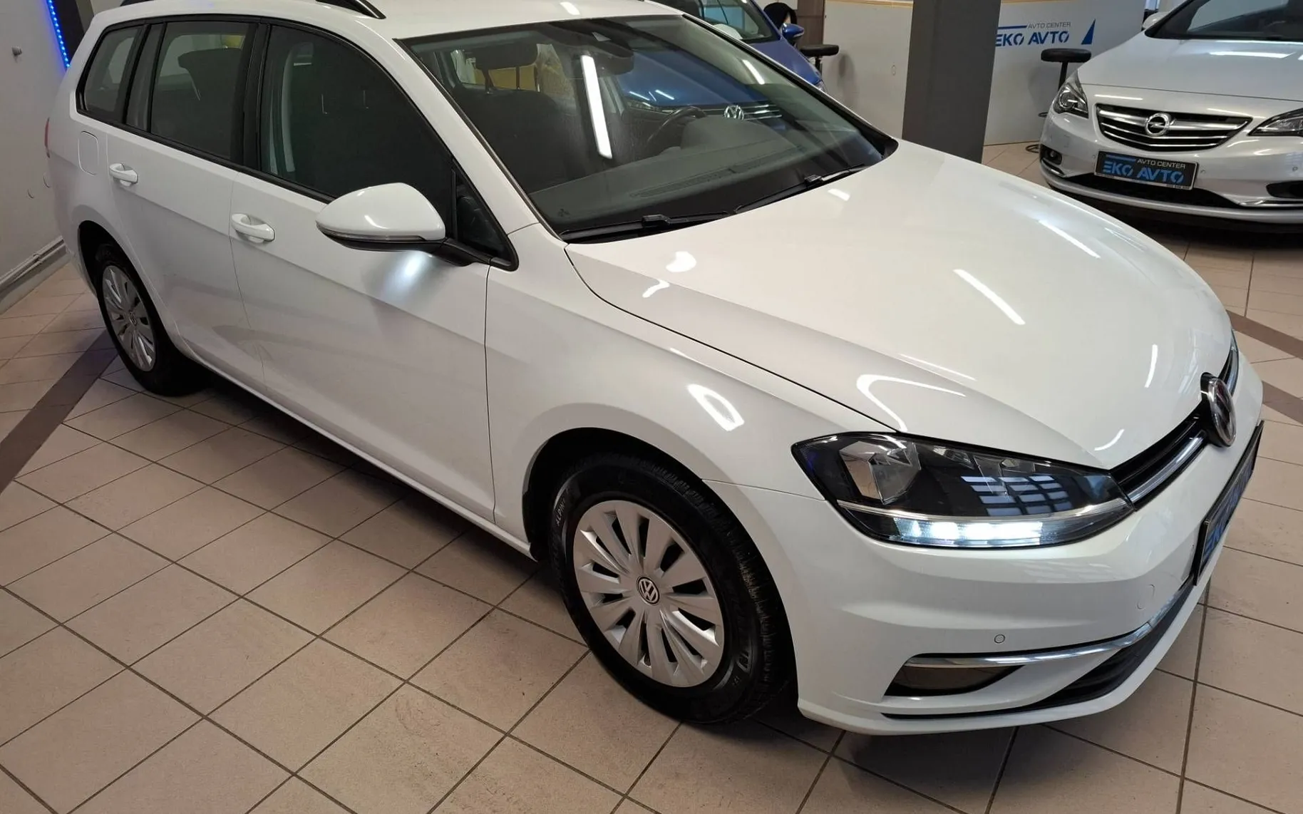 Zunanja slika - Volkswagen Golf Variant - 1.6 TDI 1 LASTNIK-SLO-ACC-MRTVI KOTI-2X PDC-LED... - 2