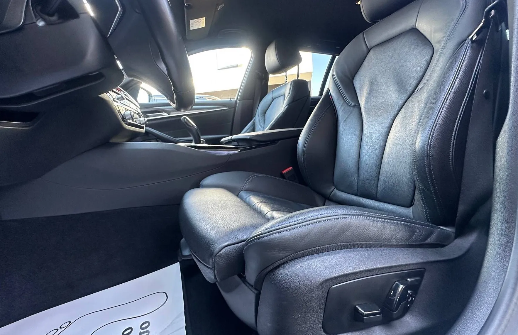 Zunanja slika - BMW Serija 5 - Touring: 540d xDrive M-PAKET LASER ACC KAM HUD NAVI KLJU - 17