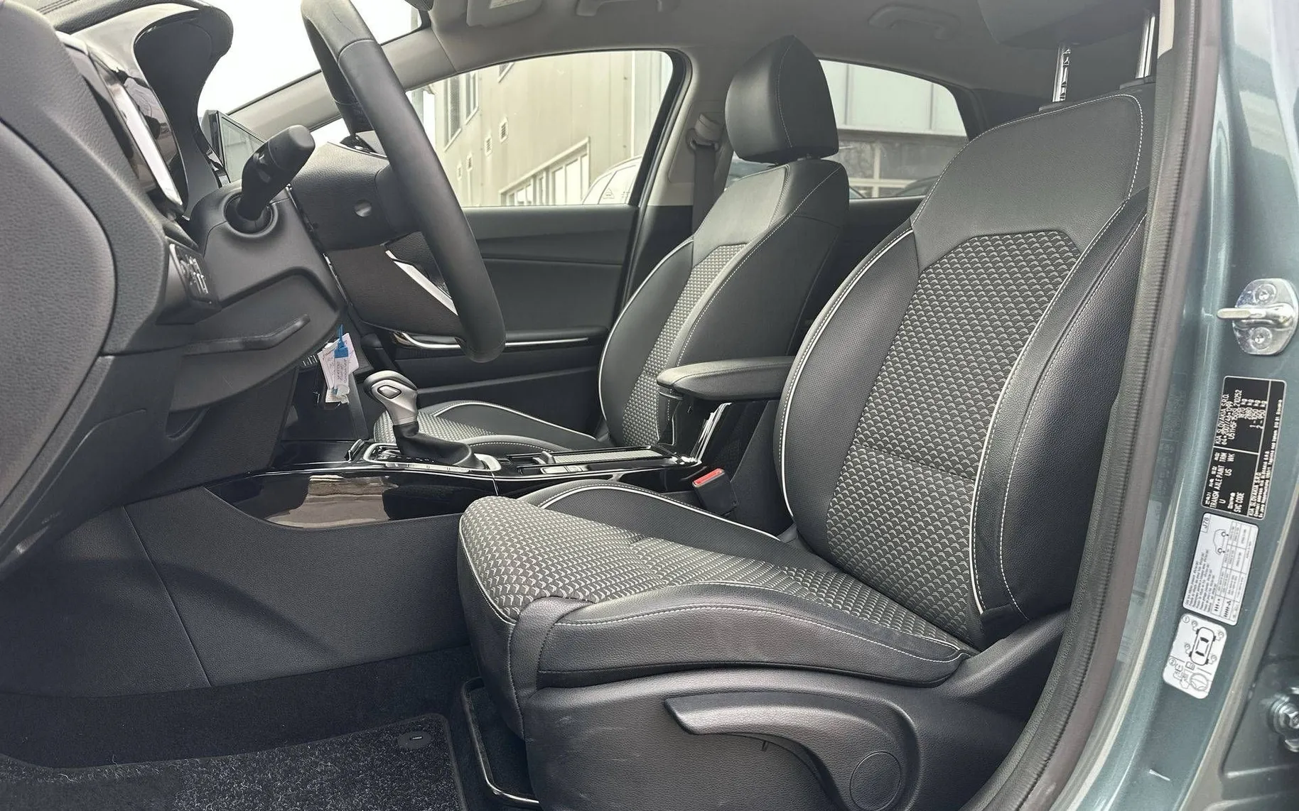 Notranja slika - KIA XCeed - 1.5 T-GDi EX WAY 7DCT - 10