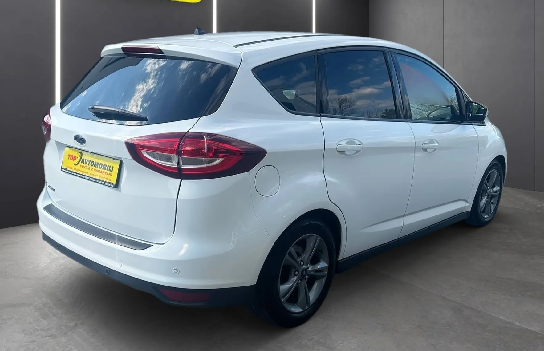 Zunanja slika - Ford C-MAX - 1.5 TDCi LED NAVI TEMP PDC SLOVENSKI 1.LASTNIK - 8