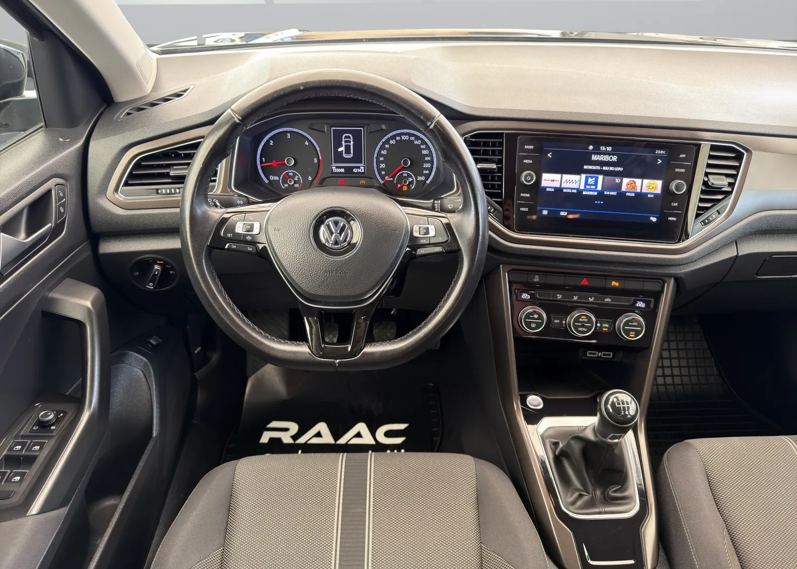 Zunanja slika - Volkswagen T-Roc - 1,6 TDI BMT - 8
