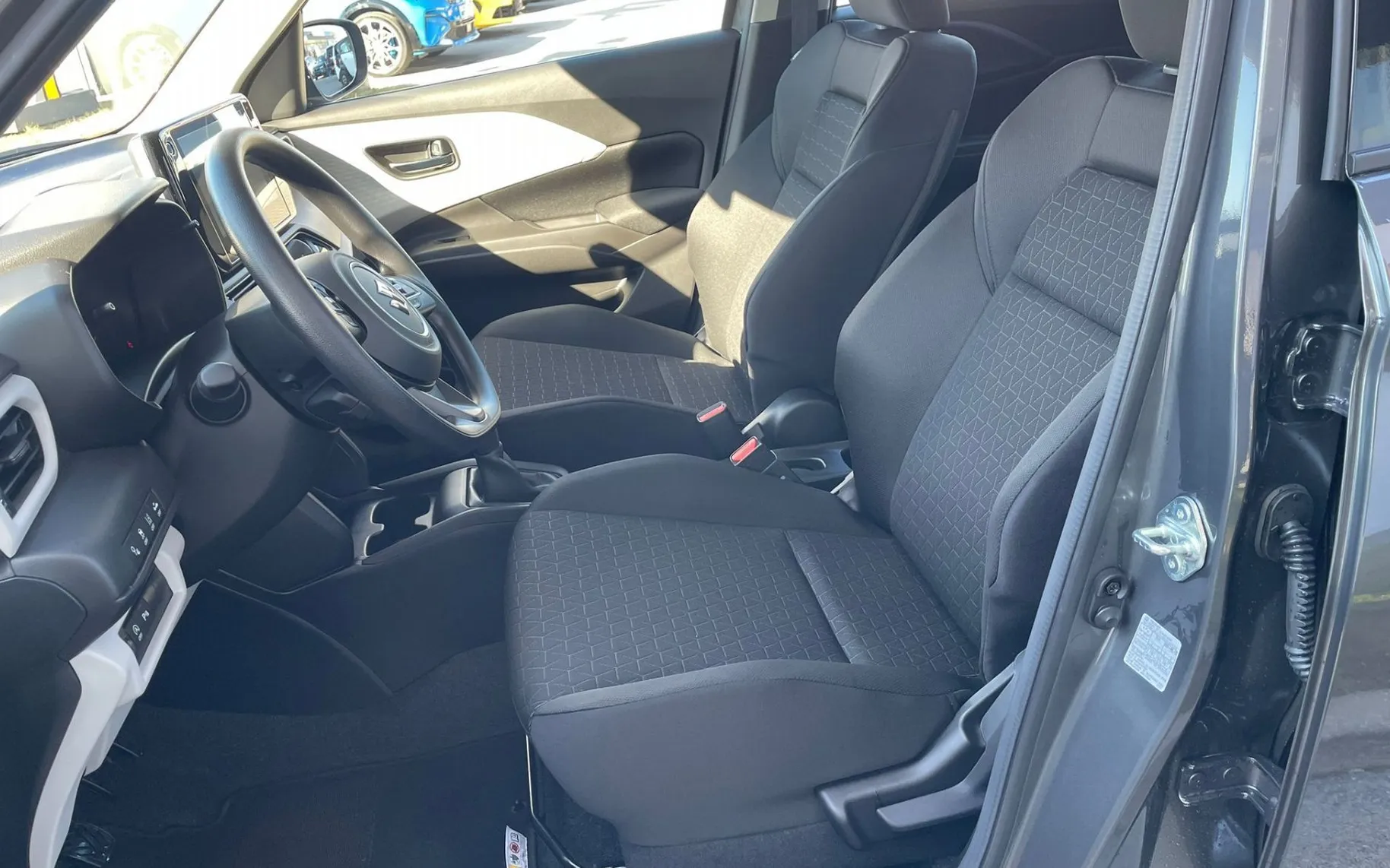 Zunanja slika - Suzuki Swift - 1.2 HIBRID COMFORT - 10