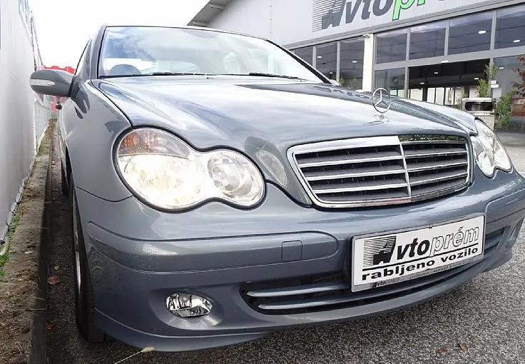 Zunanja slika - Mercedes-Benz C-Razred - C 200 CDI Classic ODLIČEN FINANCIRANJE BREZ POLOGA - 2