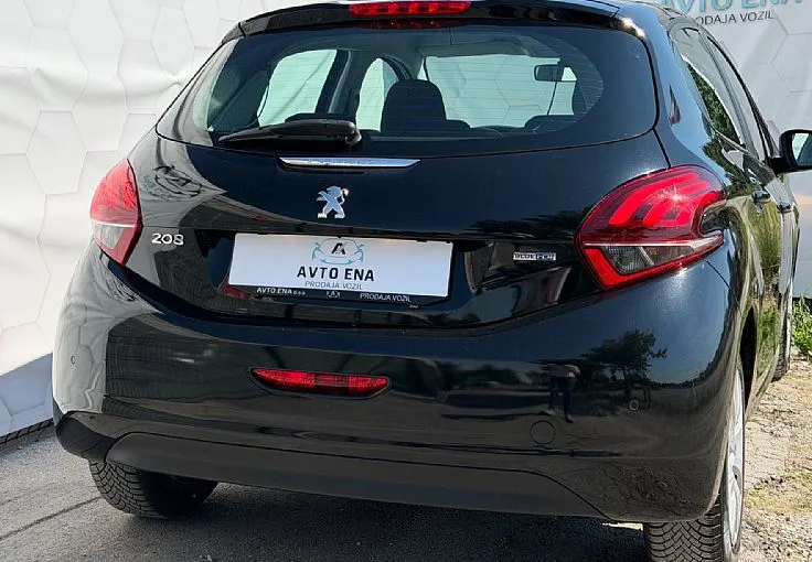 Zunanja slika - Peugeot 208 - 1.6 BlueHDi - NAVI - PDC - KLIMA - 4