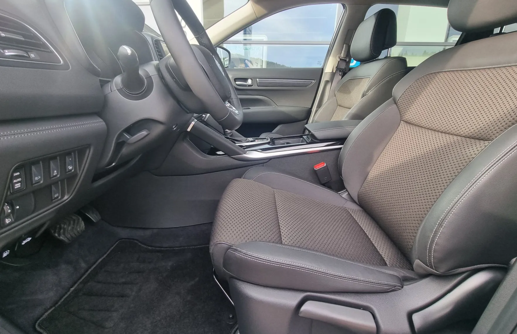 Zunanja slika - Renault Koleos - 2.0 BDCi 4X4 190 - Avtomatik - VOZILO NOVO - 97km - 12