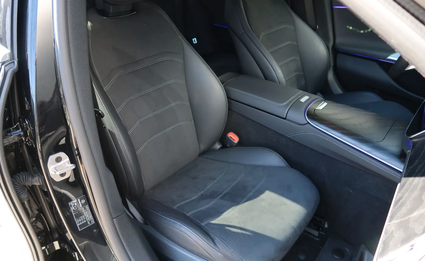 Zunanja slika - Mercedes-Benz E-Razred - E 300 e T AMG LINE - 11
