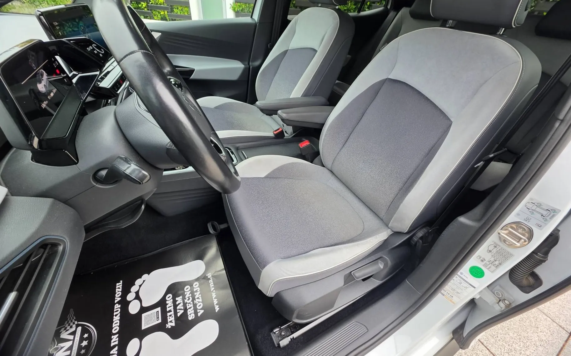 Notranja slika - Volkswagen ID.3 - Pro Performance Tech  58 kWh  |KAMERA|WEBASTO|TOP| - 8