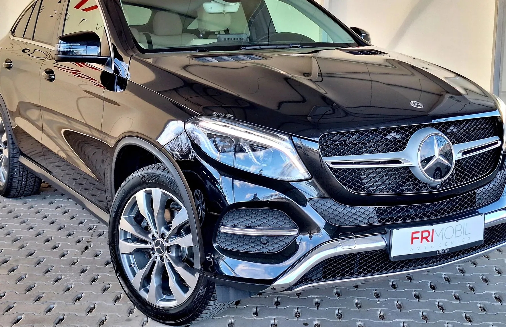 Zunanja slika - Mercedes-Benz GLE-Razred - GLE coupe GLE 350 d 4MATIC•PANORAMA•KAM360•AMBIENT•AIR• - 2