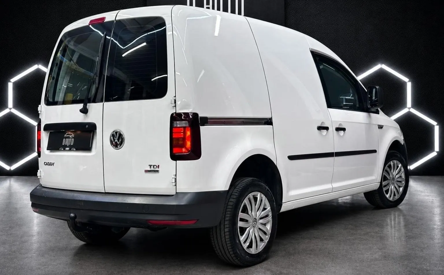 Notranja slika - Volkswagen Caddy - 4motion 2.0 TDI +STREŠNA LOPUTA+LED+V. NAVI+KLJUKA - 8