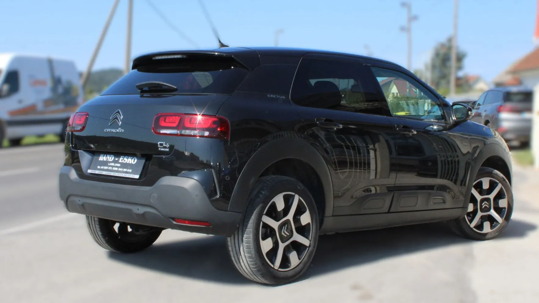Zunanja slika - Citroën C4 Cactus - 1.2 PureTech 110 Shine Avt._ALU_NAVI_PDC_KAMERA - 6